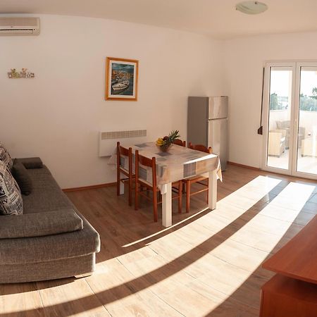 Apartment Boss Novalja Zewnętrze zdjęcie
